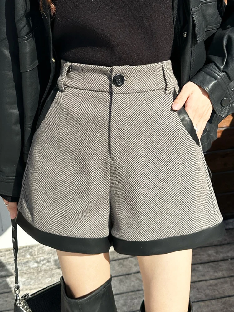 PU Patchwork Shorts High Waist Women Korean Fashion Short Pants Female 2025 New Wide Leg Striped Shorts Loose Casual Shorts