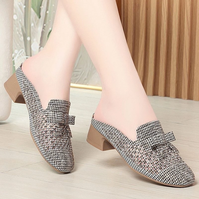 

Women 2026 Summer New Hollow Out Round Toe Block Heel Mules Soft Sole Closed Toe Slide Sandals Fashion Versatile Slip On Outdoor