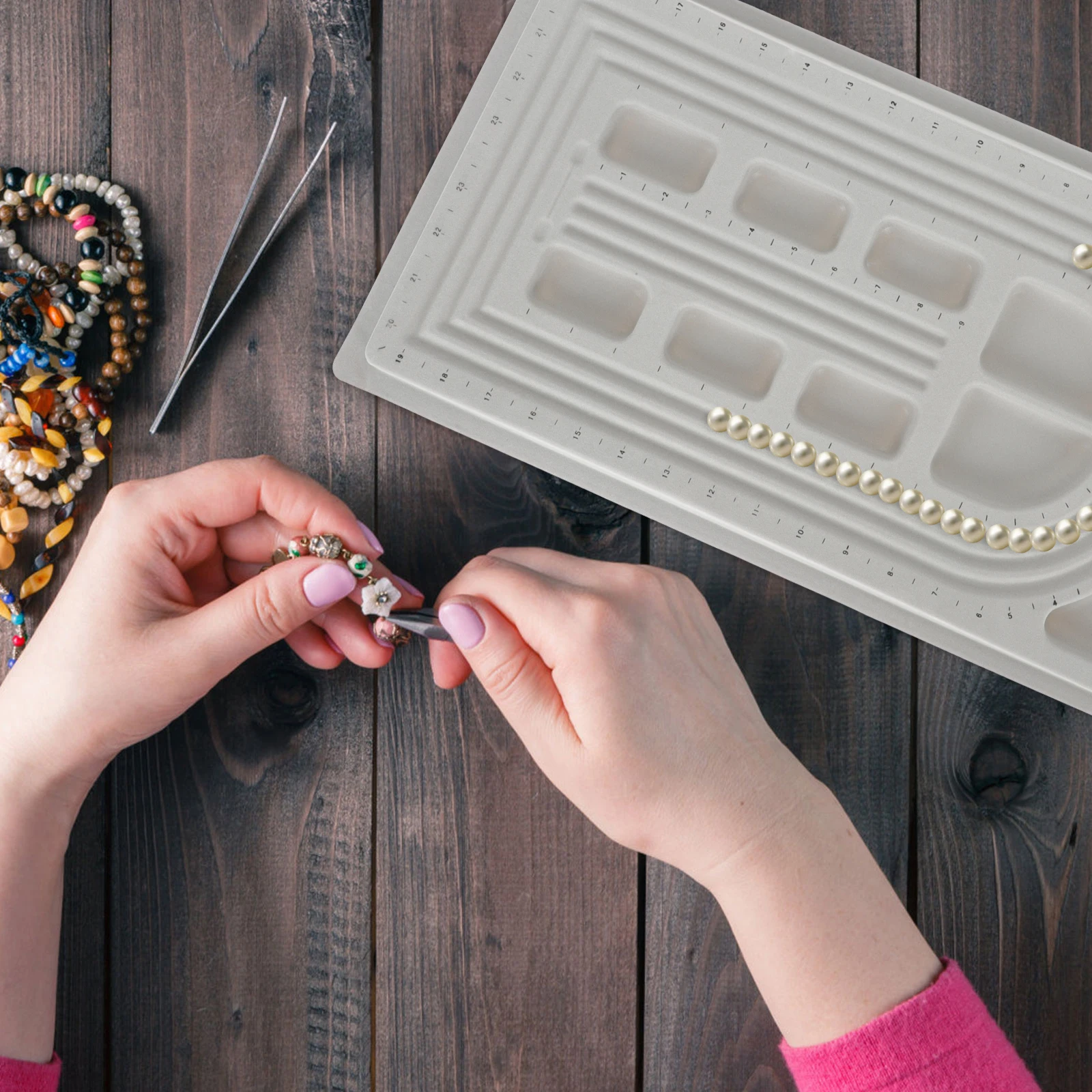 

Diy Bead Design Board Bracelet Necklace Making Tool Non-Slip Groove Durable Plastic Beading Tray For Jewelry Crafting
