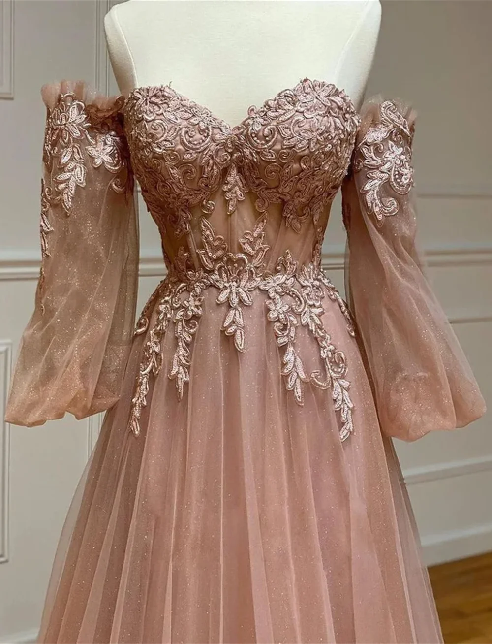 Customized Exquisite Strapless A-line Prom Dresses Alencon lace Open back Layered Fold Organza Floor length Evening  فساتين سهره