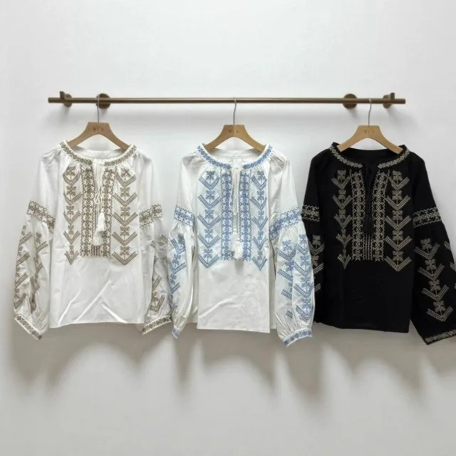 

2026 Spring And Autumn Long Sleeve Shirt Women's Blouse Autumn Bohemian Retro Fashion Embroidery Lace Lantern Sleeve Loose Top