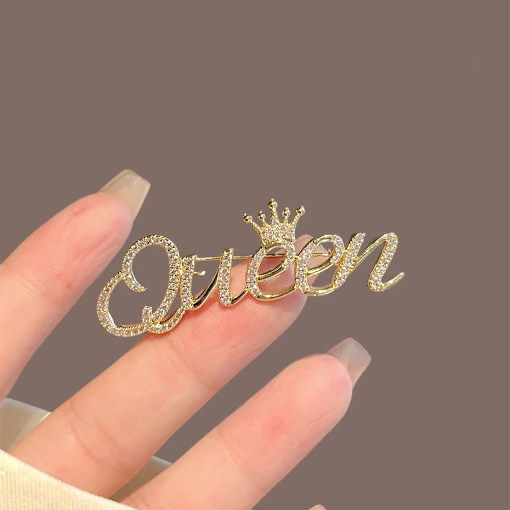 Trendy Queen Letter Inlaid Rhinestone Crown Brooches for Women Simple Elegant Charm Casual Alloy Brooch Pins Dress Wedding Gifts