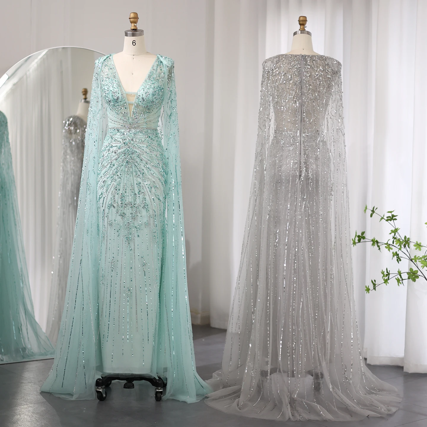 Sharon Said Luxuriöses Dubai Silbergraues Meerjungfrauen-Abendkleid mit Cape, V-Ausschnitt, Türkis, Arabian Nights Ballkleid SS397, Maßanfertigung – Detail 5