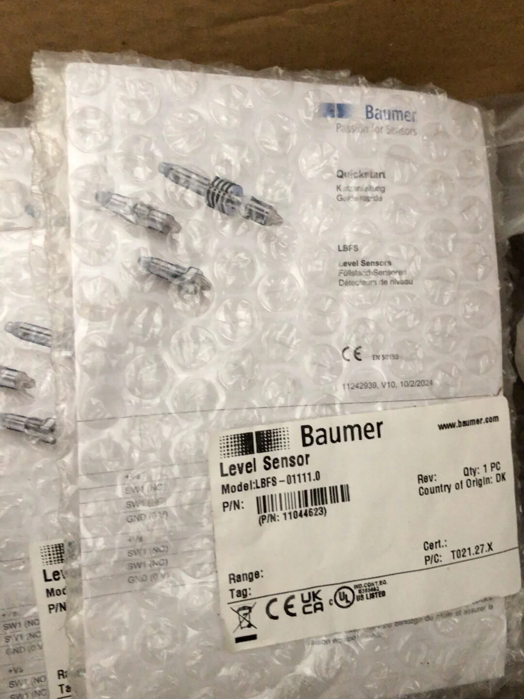 Baumer LBFS-01111.0 Liquid Level Sensor 11044623 New Original