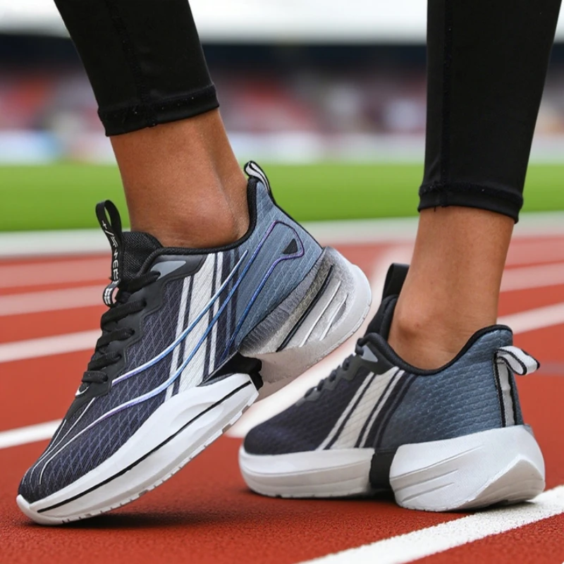 New Women's Sneakers 2025 Summer Professional Breathable Sports Training Shoe Outdoor Soft Sole Anti-Slip Couple Running Shoes