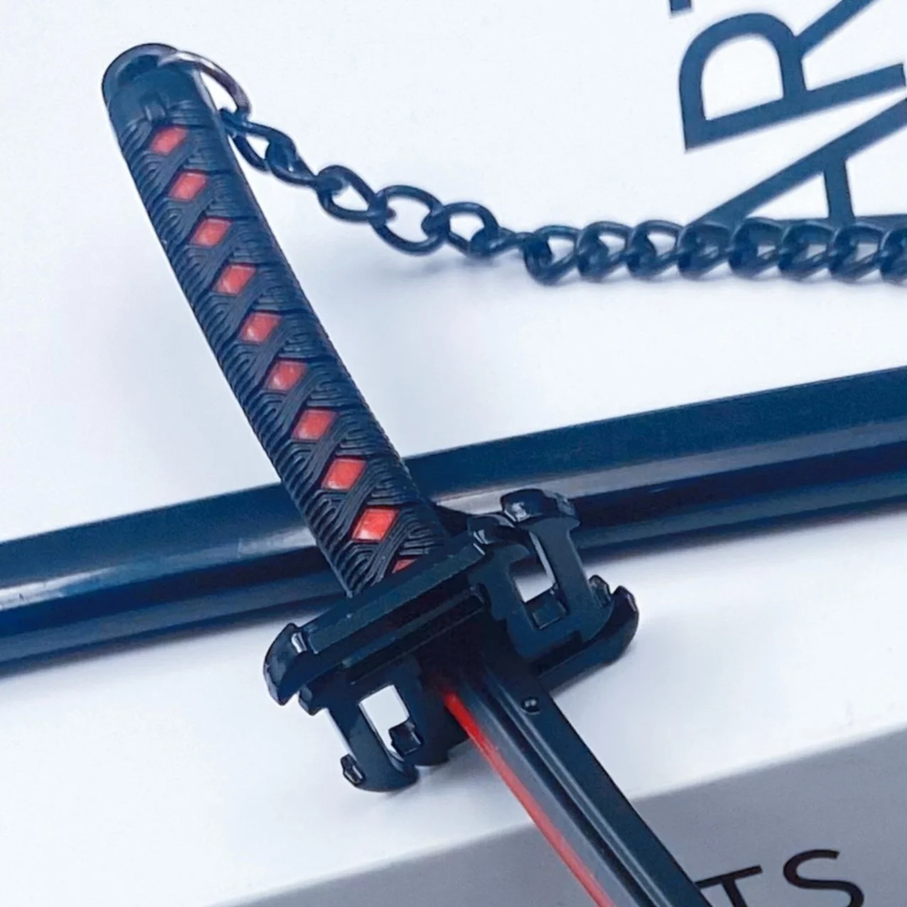 9.4inch/24cm Bleach Katana Fake Sword Aizen Metal Ninja Knife Blade Kurosaki Ichigo Real Size Japanese Katana Samurai Sabre Toy