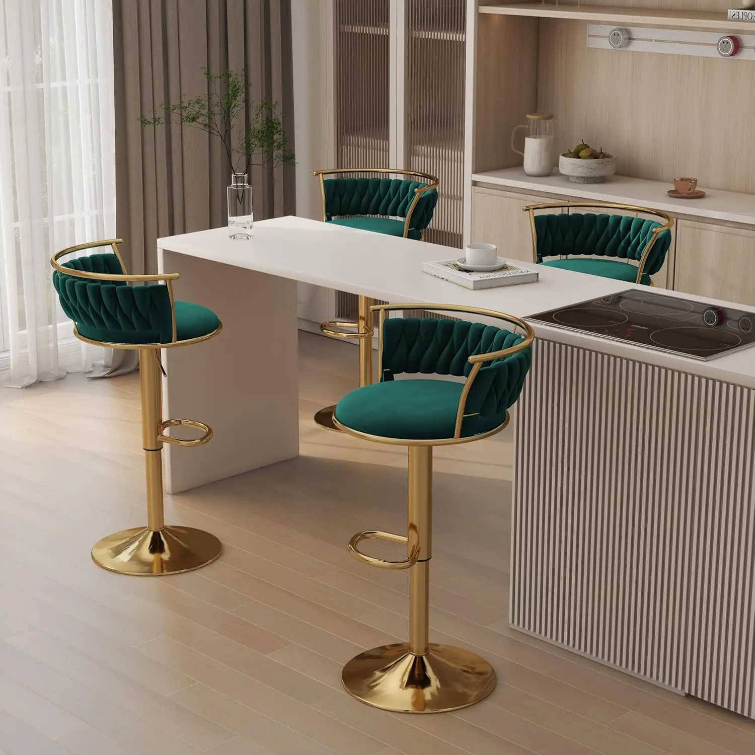 360 °   طقم كراسي بار دوارة مكونة من قطعتين، كراسي بار معدنية ذهبية مخملية قابلة للتعديل مع ظهر منسوج ومسند للقدمين، أخضر داكن