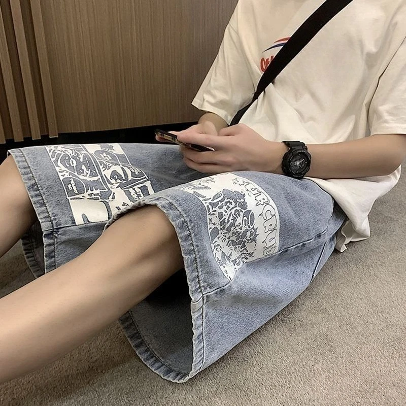 

Men's Graphic Design Denim Shorts Loose Comfortable Summer Breathable Korean Trend 2026 New Mid-Calf Length Stylish Apparel