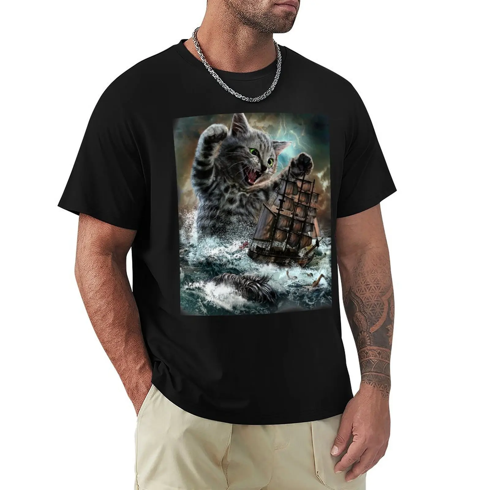 Monster Tabby Cat Ambush Battle Ship T-Shirt Work Style Casual T-Shirt