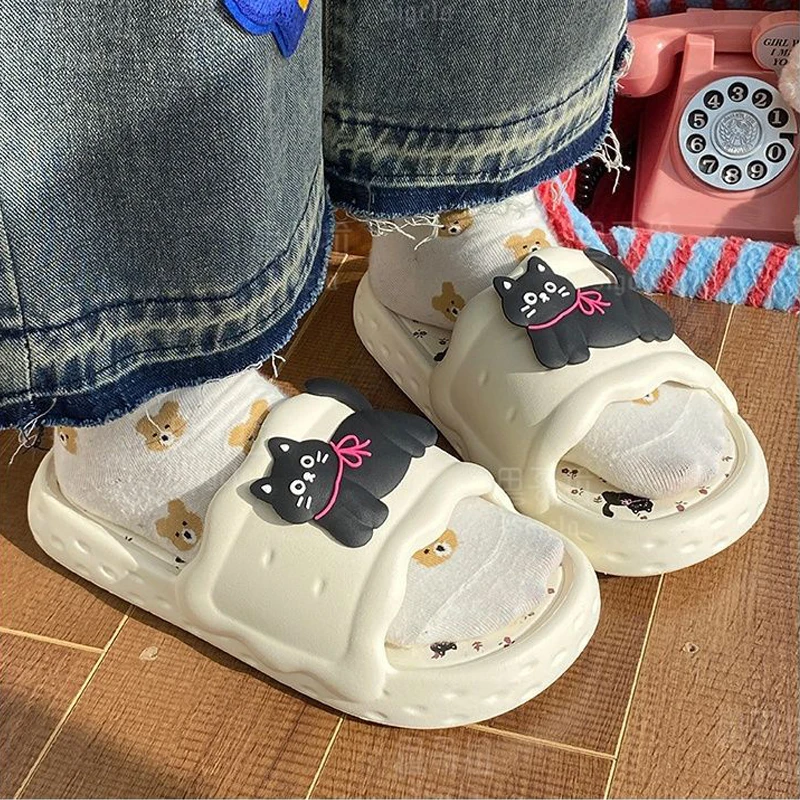 الطباعة لطيف الدب النساء النعال الصيف داخلي لينة الكرتون الصنادل الحمام المضادة للانزلاق في الهواء الطلق مريح الرجال حذاء فاخر زوجين