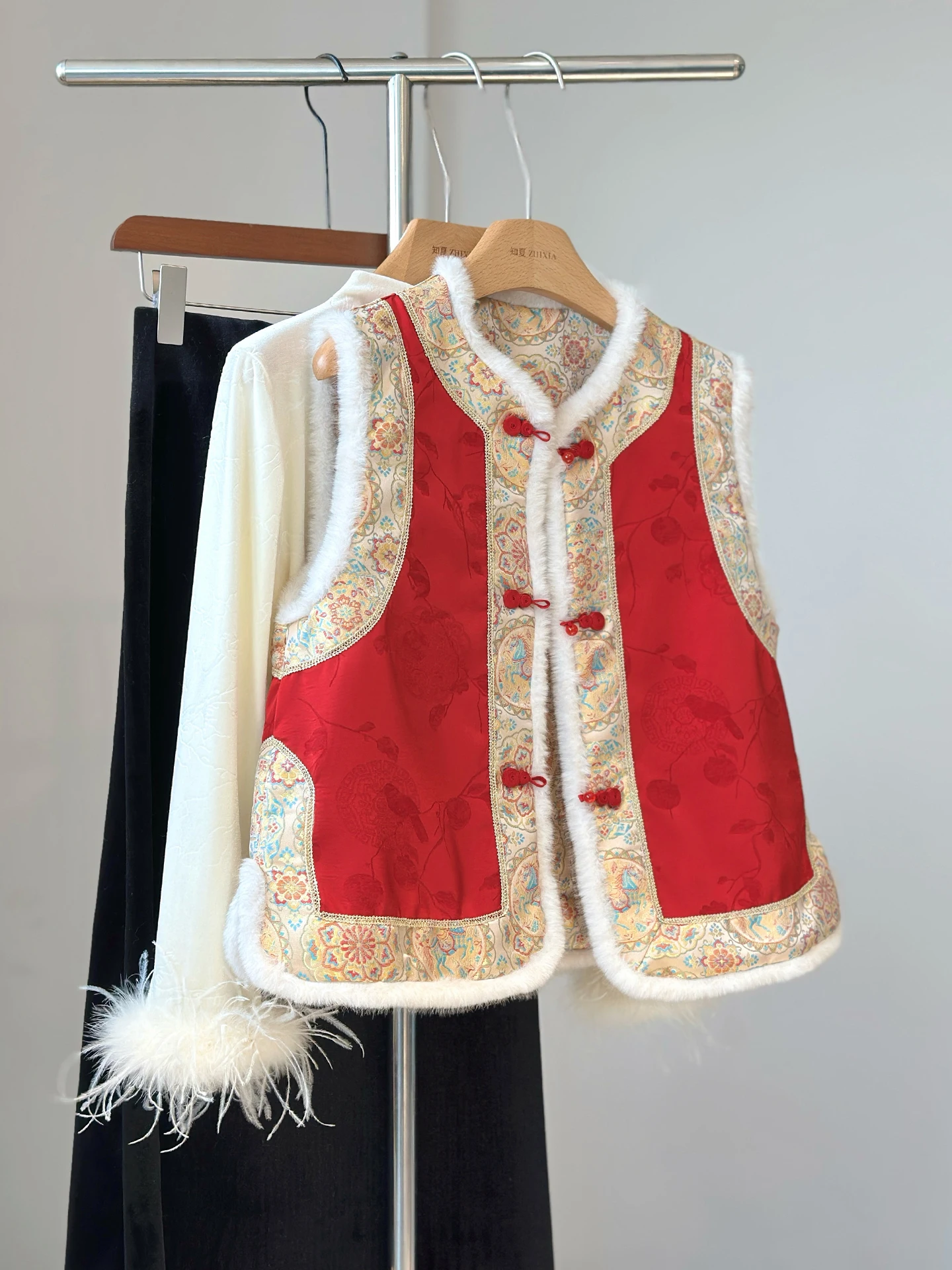 Red High-End New Chinese-Style Cardigan Vest Women's Quilted Young Burr Improve Suit Thickening