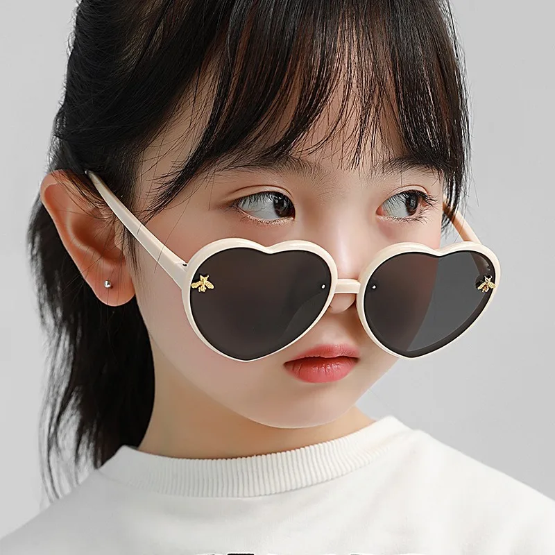 Fashion Heart Kids Sunglasses Children Retro Cute Pink Cartoon Sun Glasses Frame Girls Boys Baby Sunglasses UV400 Eyewear image 3