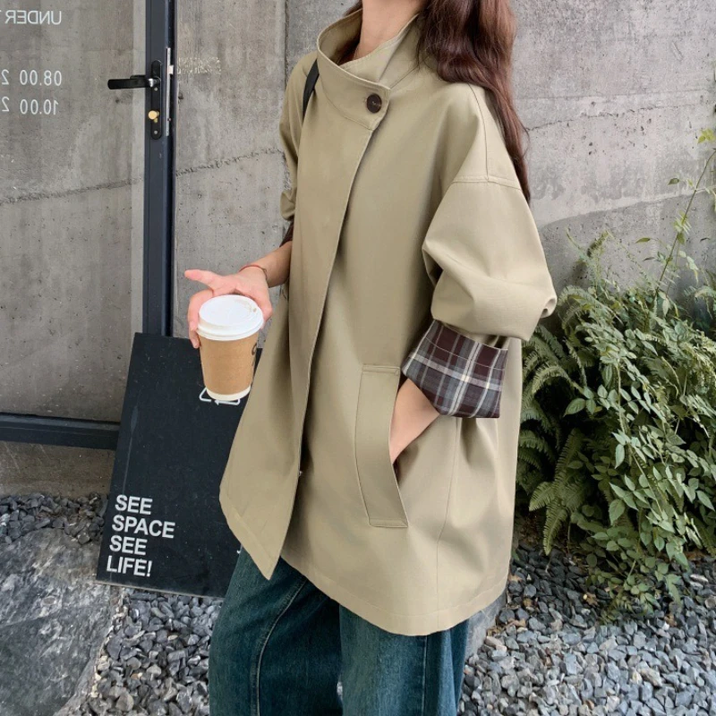 

Khaki Green Checkered Color-blocking British Style Coat for Women, New Autumn 2025, Currently Trending Minimalist Trench Coat.