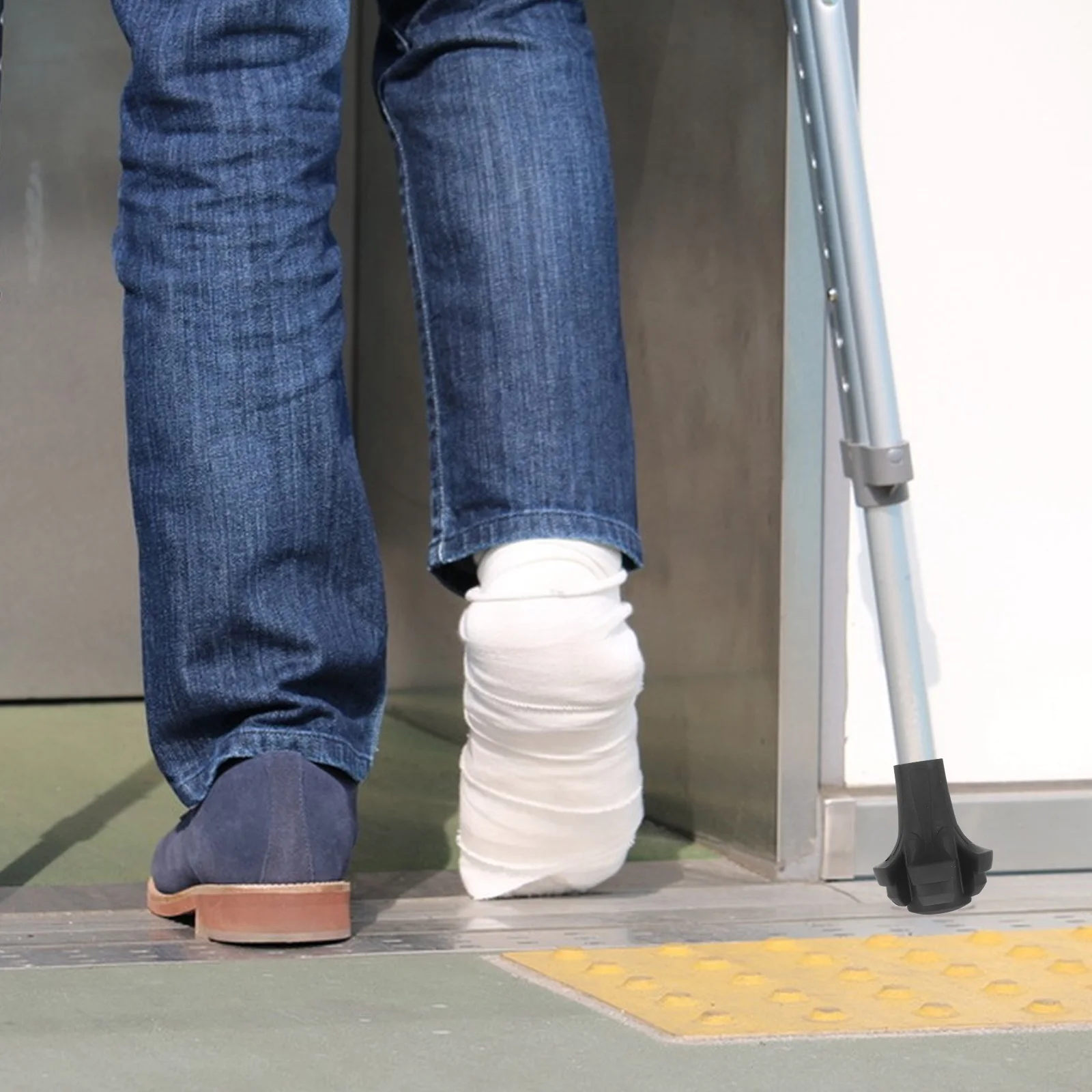 

Trekking Pole Tip Protector Durable Plastic Anti-Skid Cover for Hiking Walking Stick Tips Outdoor Trekking Accessories