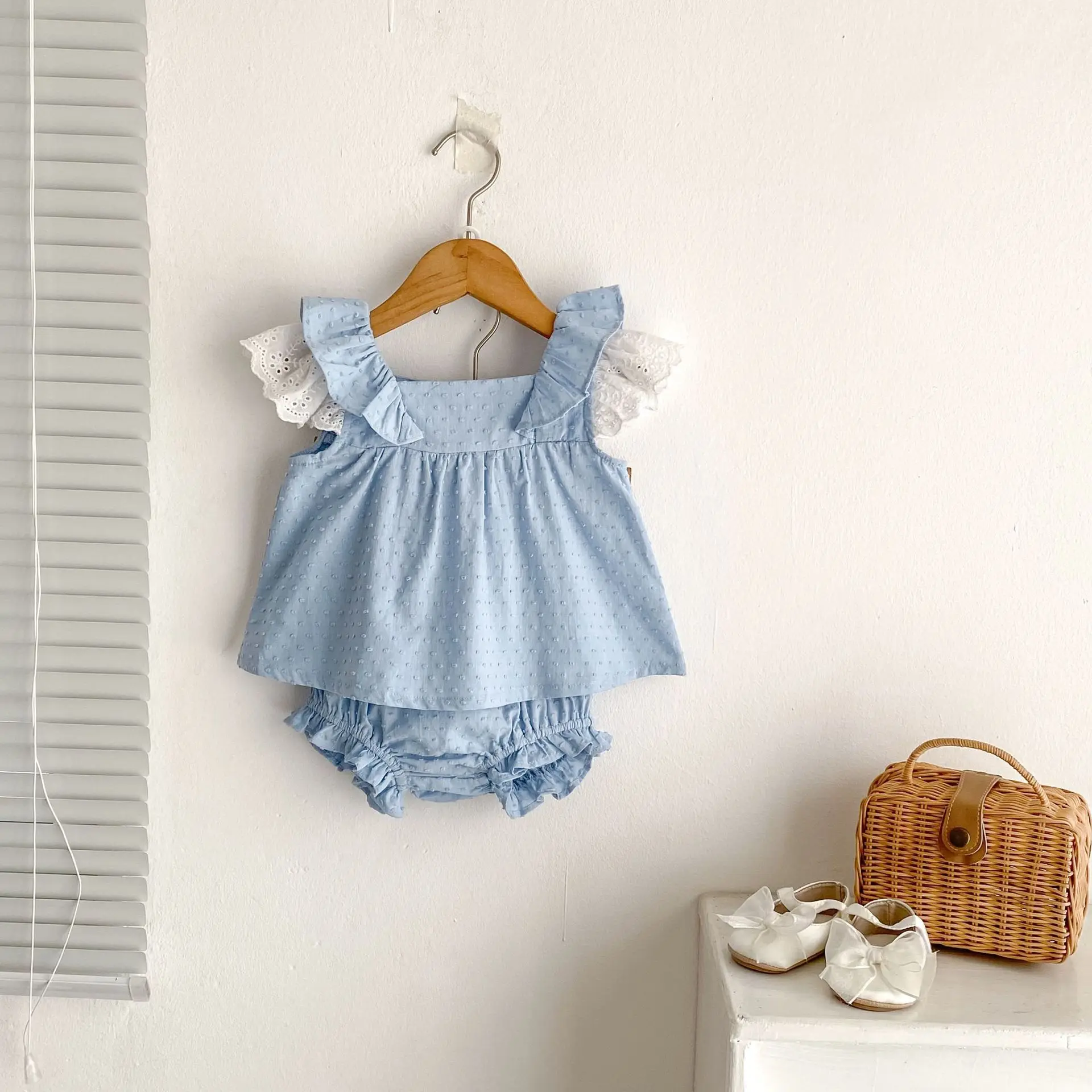 

2025 Summer New Baby Sleeveless Clothes Set Infant Girl Cute Flying Sleeve Loose Tops + Shorts 2pcs Suit Solid Princess Set