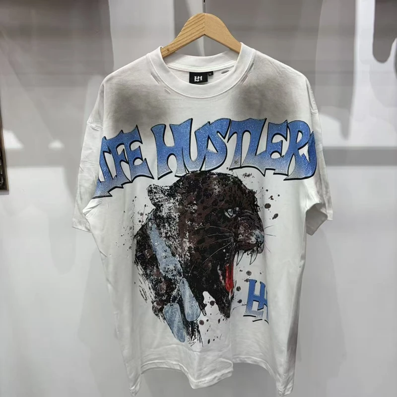 Vintage Farbverlauf T-Shirt mit Angepasstem Geflügeltem Engel-Print und Strass, Gothic-Style Übergroßes Hip-Hop Herren-Baumwollshirt für den Sommer – Detail 5