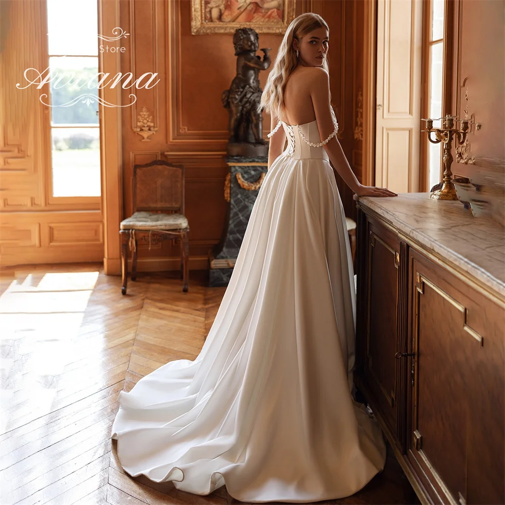 Suknia ślubna Aviana z perłami na zamówienie, linia A, wysokie rozcięcie, odkryte ramiona, dekolt w serce, sznurowana, tren sweep, długość do podłogi, księżniczka