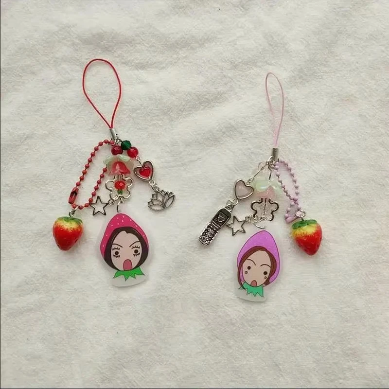 Kreative handgefertigte Nana und Hachi Erdbeer-Perlen-Schlüsselanhänger Y2K Schmuck Anime Geschenke