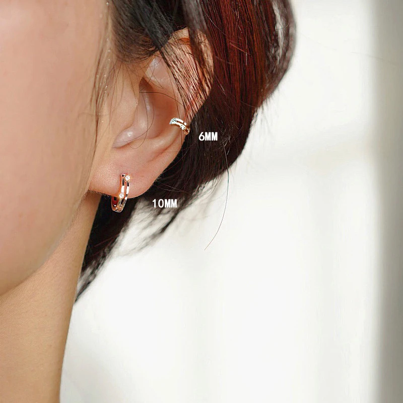 女性と男性のためのシンプルな小さなフープイヤリング、光沢のあるジルコニア、丸い円の骨、ピアスジュエリー、ファッション、1ペア