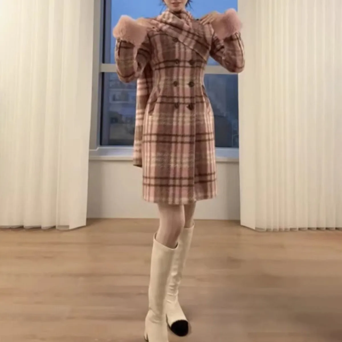 KWTX 2025 معطف نسائي جديد 100% صوف مزدوج الصدر منقوش كولوربلوك الخصر مقصوص الفراء تقليم سميكة الشتاء أنيقة عادية #4