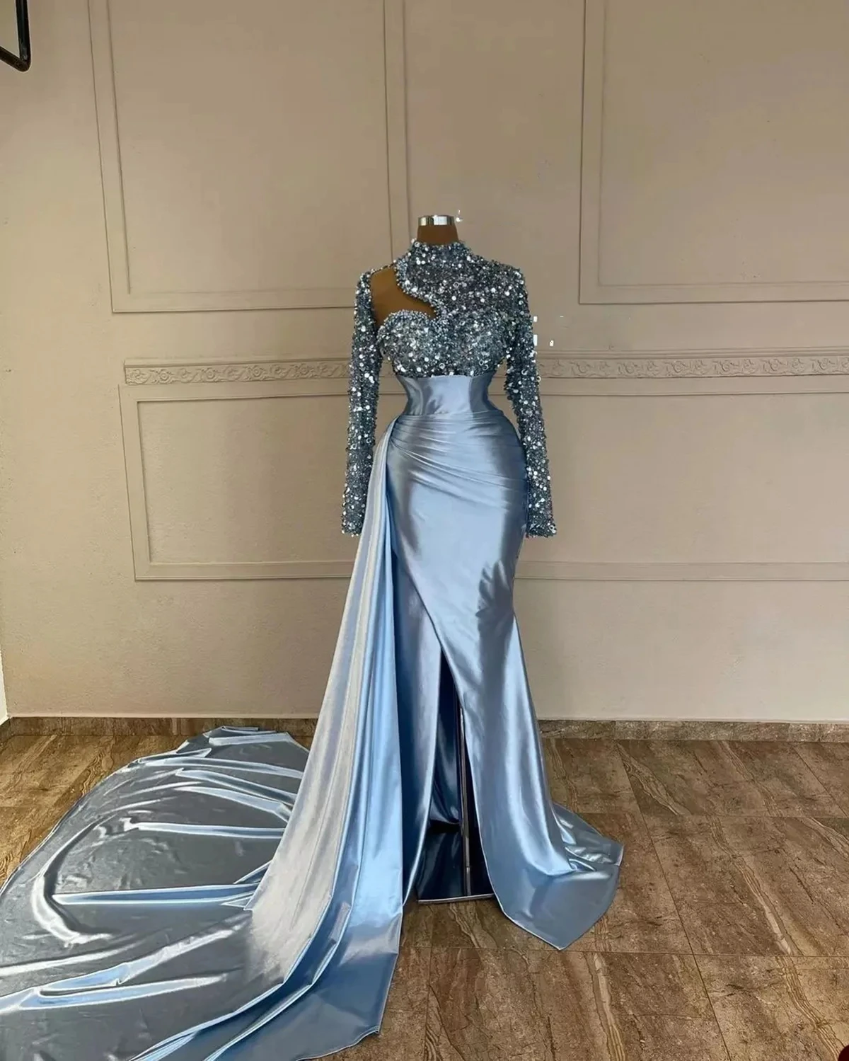 Blue Satin Sequined Mermaid Evening Dresses High Neck Pearls Beading Long Sleeves Long Prom Party Gowns Vestidos De Ocasião