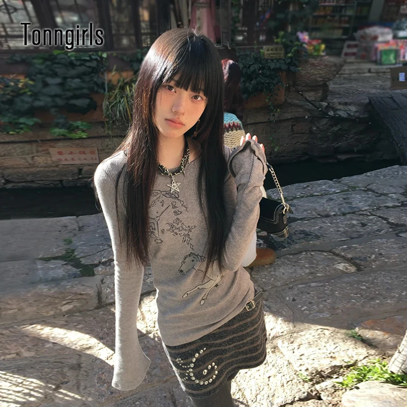 Tonngirls-Camiseta japonesa de los años 2000 para mujer, camisetas con estampado de manga acampanada, camisetas Vintage cálidas Y2k, camisetas de estilo coreano, ropa de calle