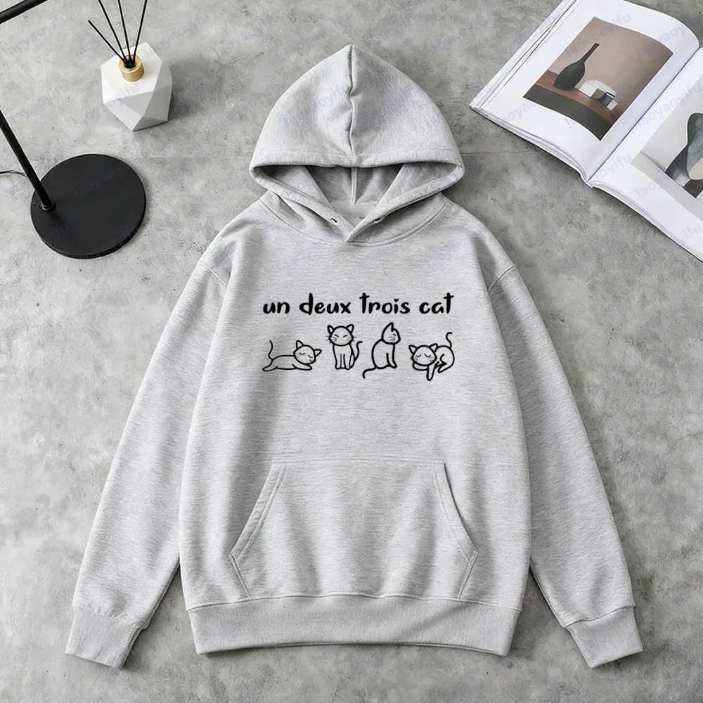 Un Deux Trois القط البلوز القط عاشق هدية الملابس لطيف تصميم بسيط المرأة الحياة اليومية هوديس غير رسمية الترفيه ملابس مطبوعة