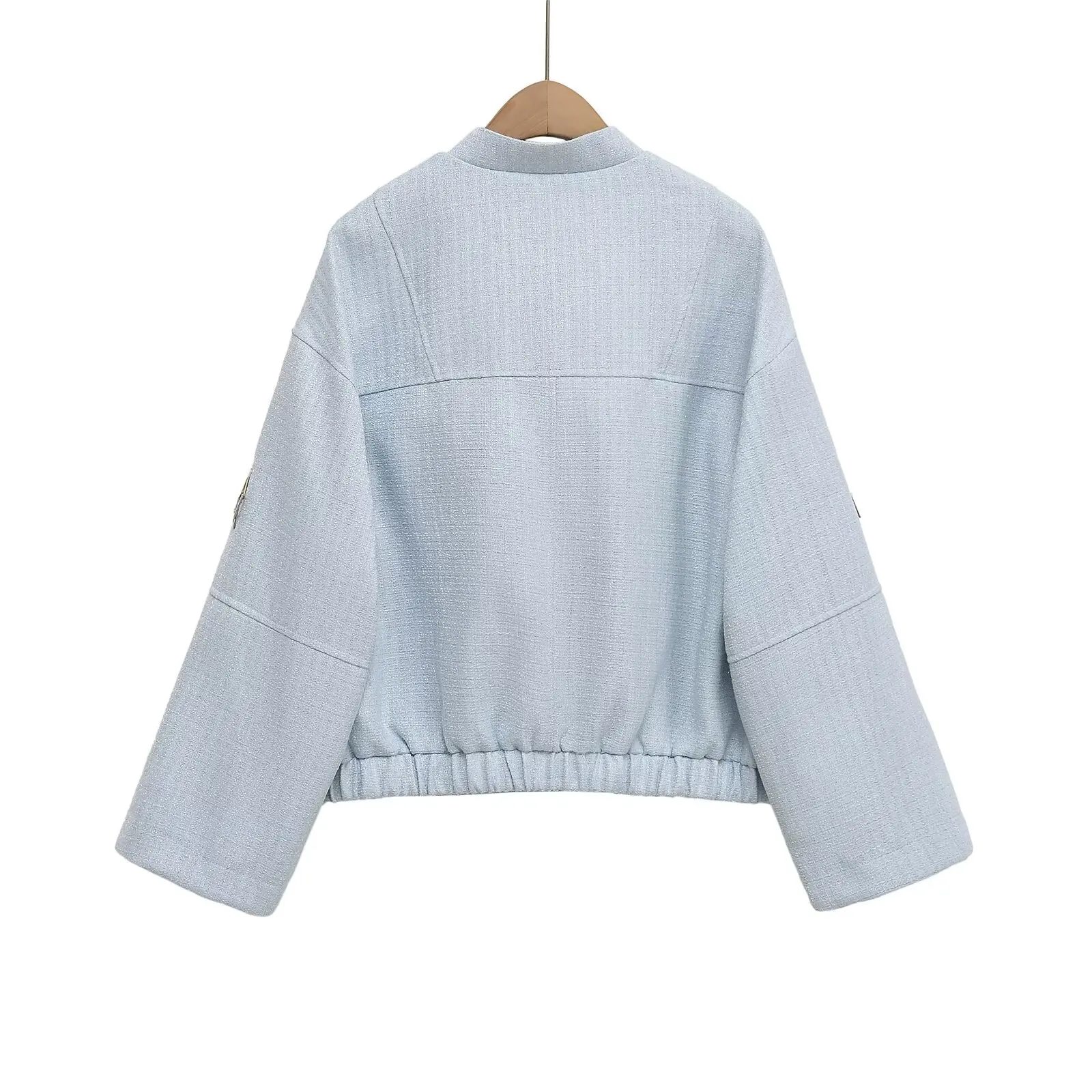 2025 Primavera Nuevos productos Ropa de mujer Línea de color metálico Chaqueta con cuello levantado y manga enrollada 3053/136