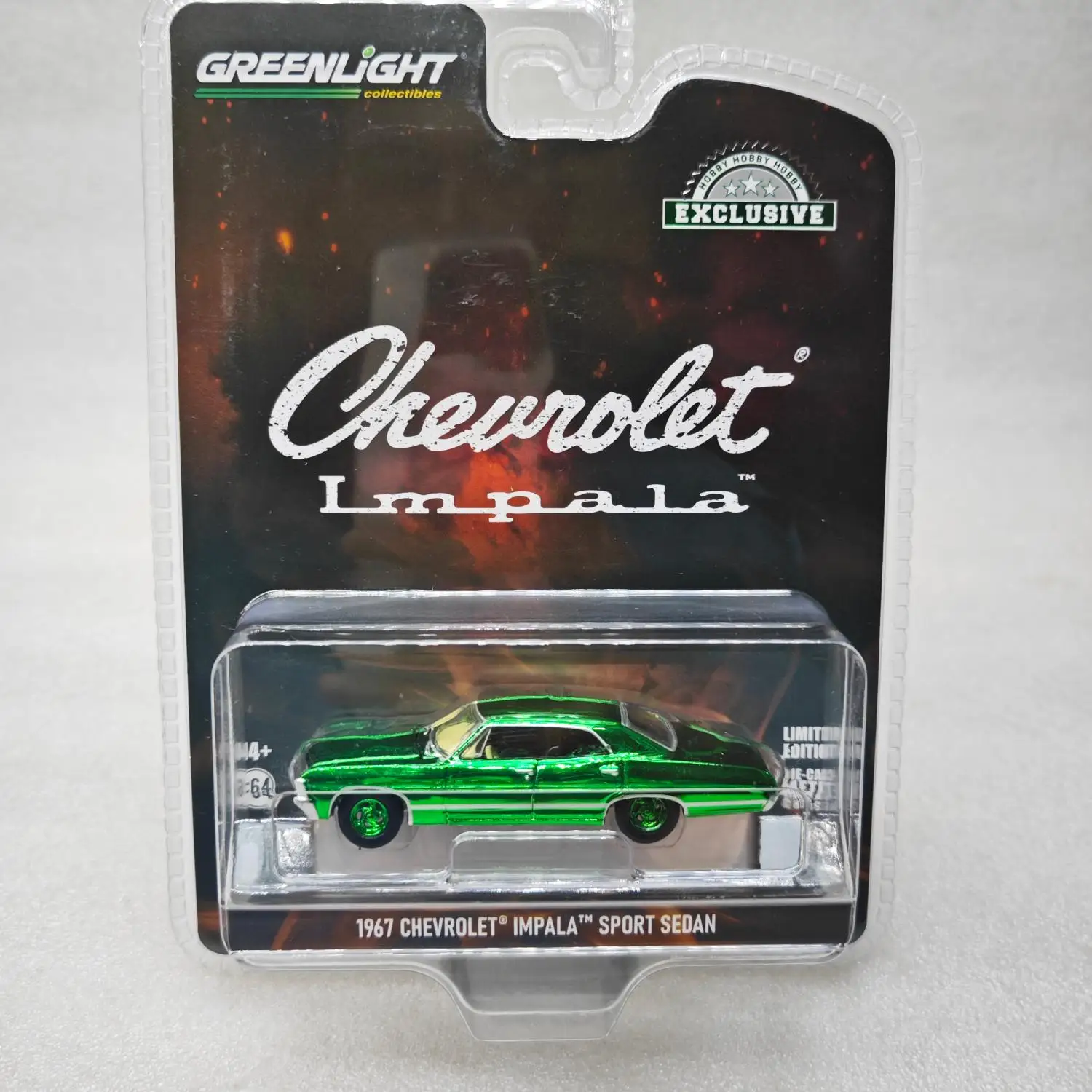 

Green Light 1:64 1967 Chevrolet Impala Sport Sedan - children's simulation car toy car alloy model ornament collection small