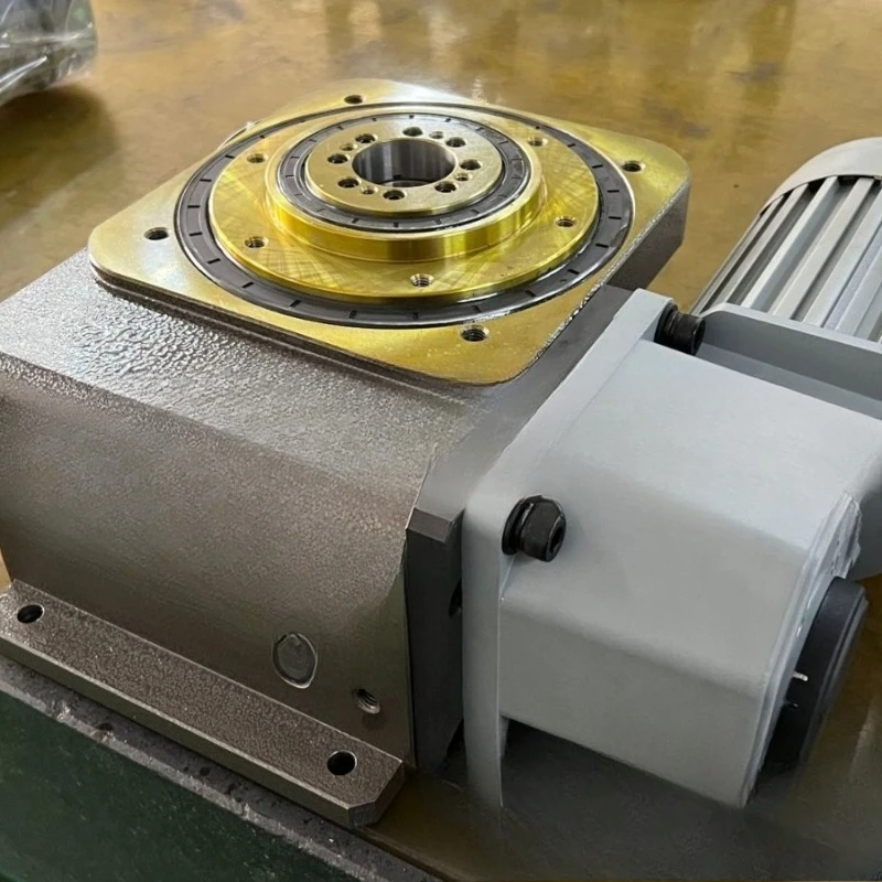 Cam splitter multi-station flange type intermittent indexing disc