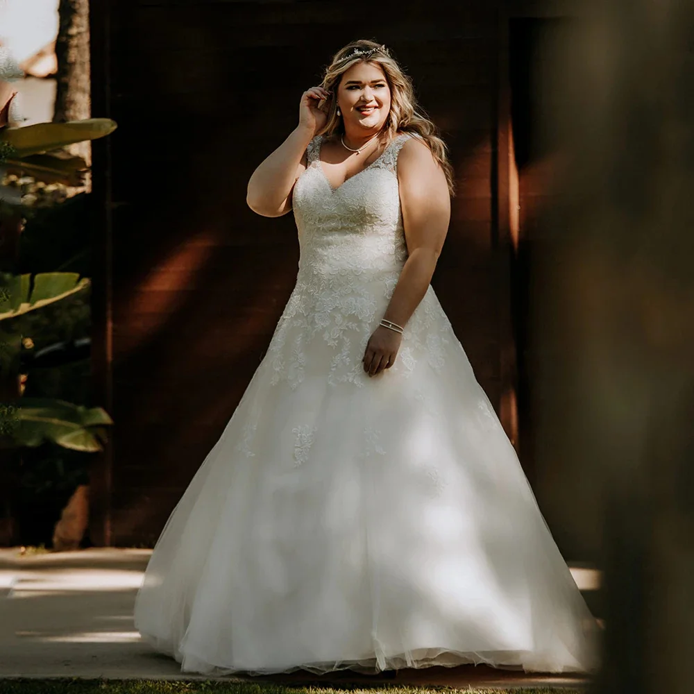 

Elegant White V-neck Halter Bridal Gown with Tulle A-Line Applique Floor-Length Wedding Dress for Women vestidos de novia