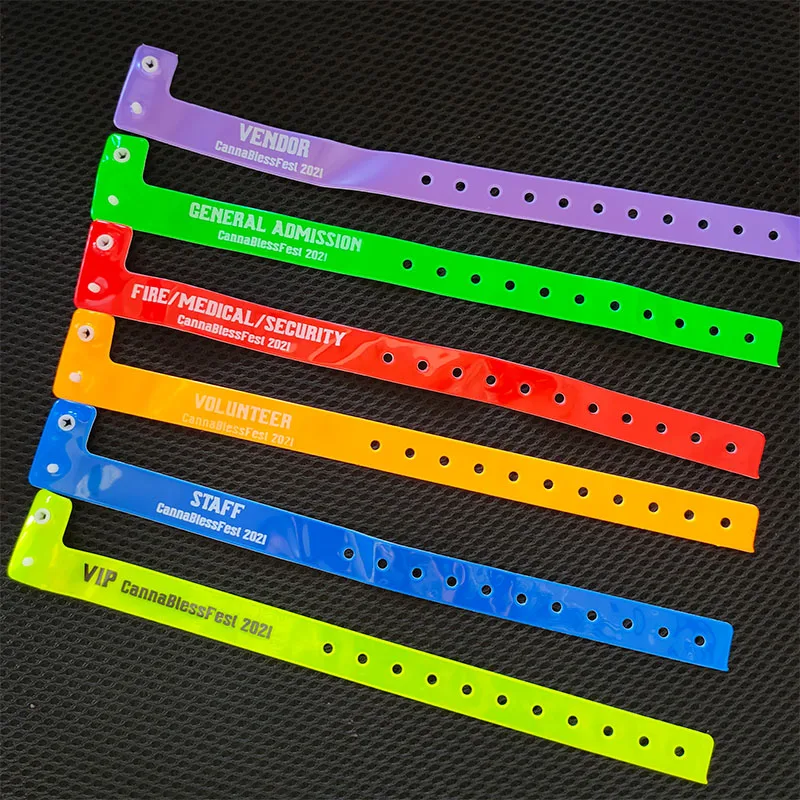 100pcs DDJOY 3/4 Inch Assorted Neon Plastic/Vinyl One-Time Use Waterproof Wristbands for Clubs And Events