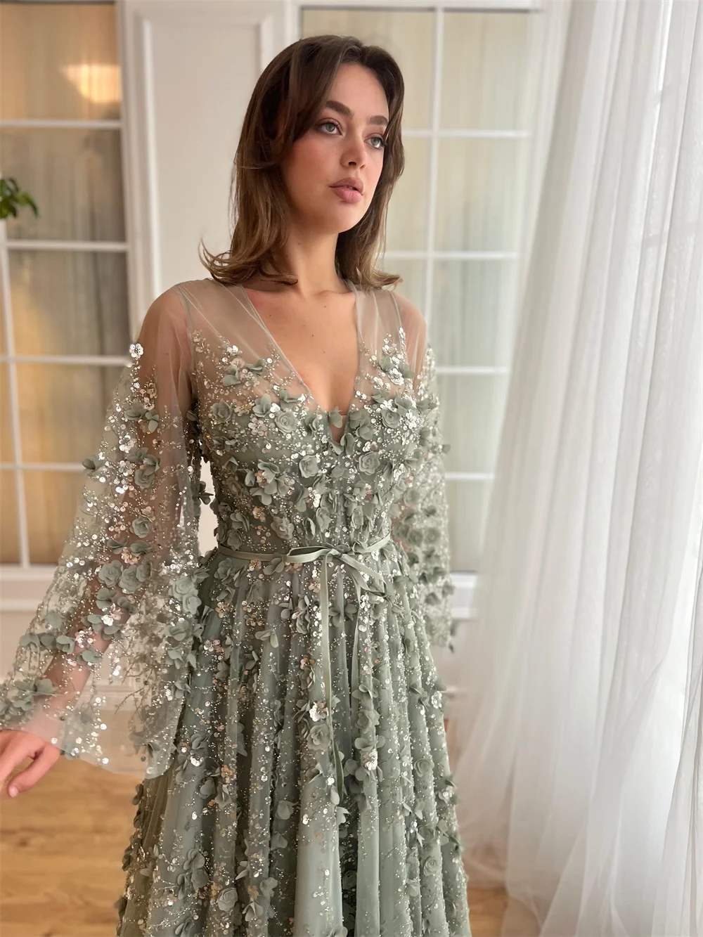 Cathy Customized Green Sequin Appliques A-line Wedding Dress V Neck Long Sleeves vestidos de noiva Floor-length Evening Dresses