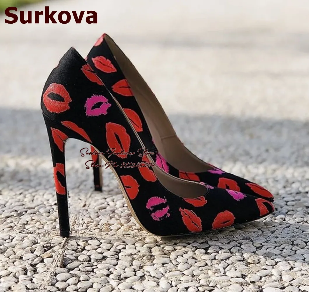 

Surkova Черные, красные туфли на высоком каблуке с принтом губ 12 см, 10 см, 8 см, розовые цветные туфли-лодочки на мелком каблуке с принтом носка, слипоны для банкета
