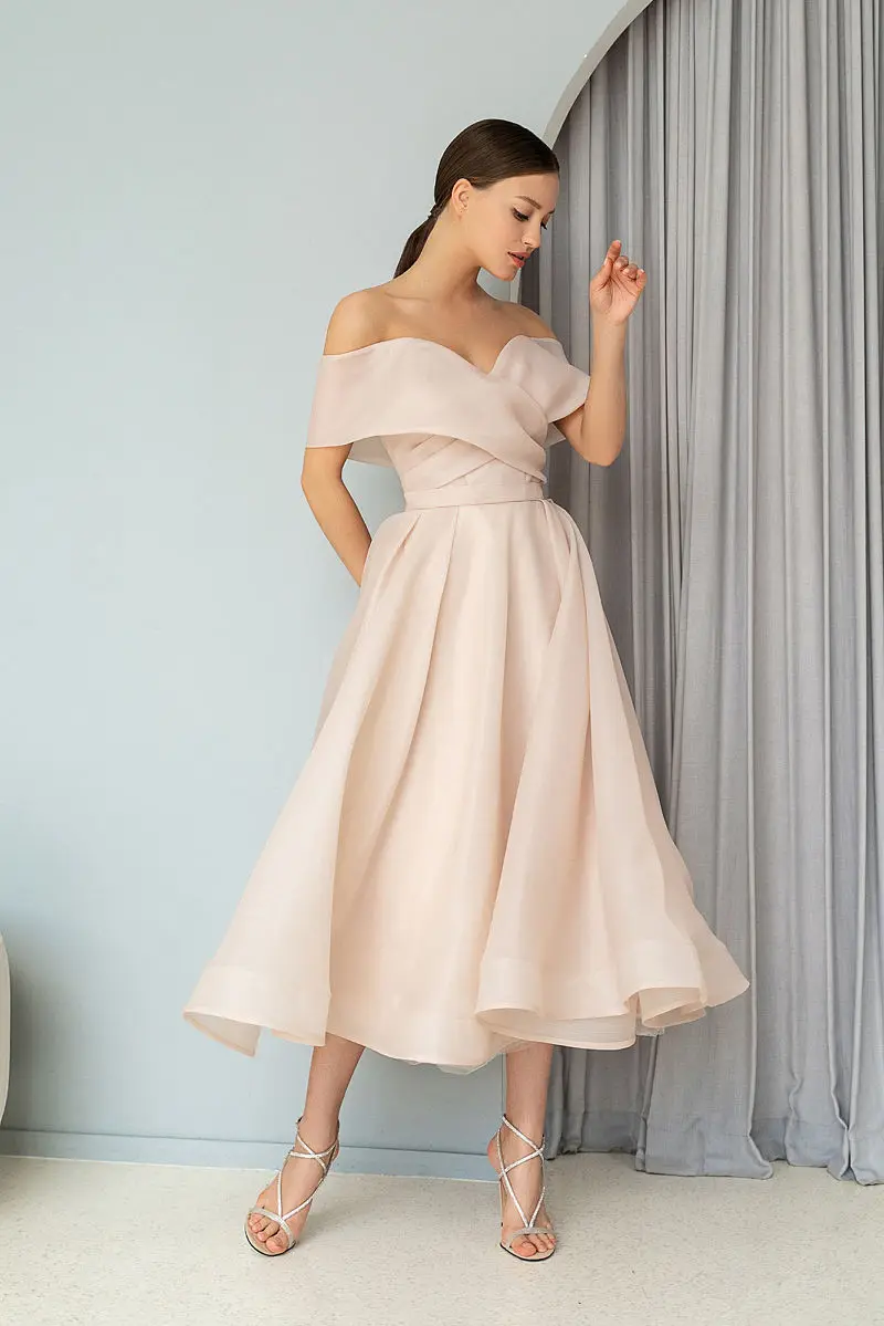 Robe de cocktail en organza, vintage, décolleté en cœur, tenue de Rh, forme trapèze, longueur de thé