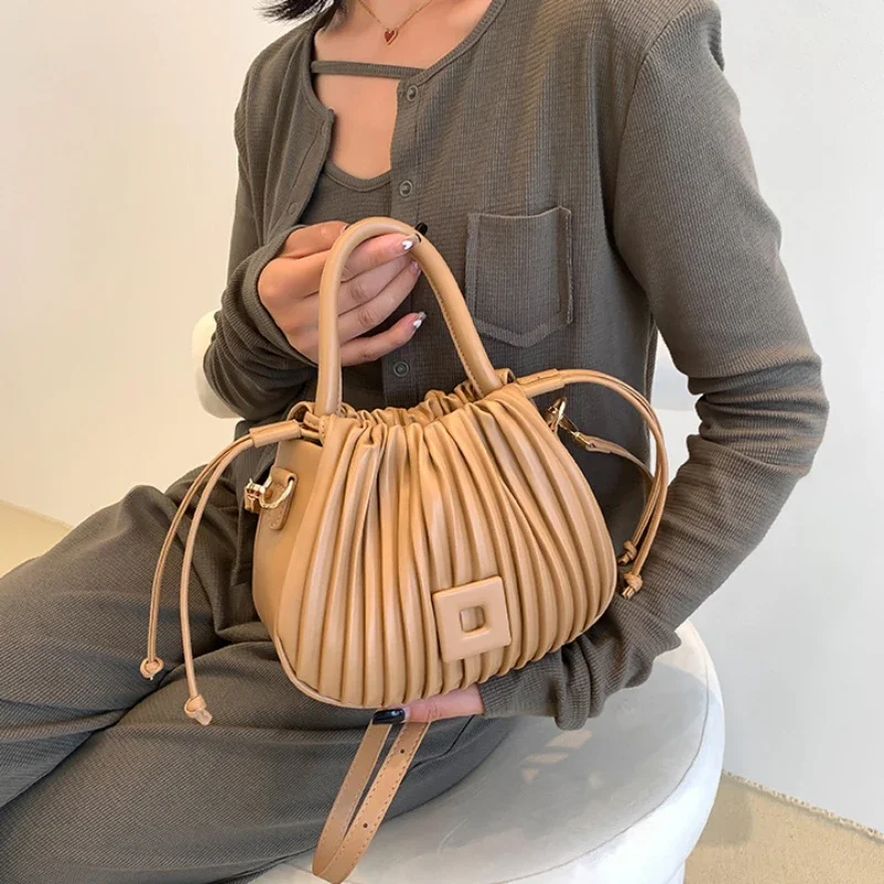 

Fashion Brand Design Crossbody Bag for Women 2025 Luxury Vintage Shoulder Handbag Female Tote Bag Casual PU Leather Bucket Bag