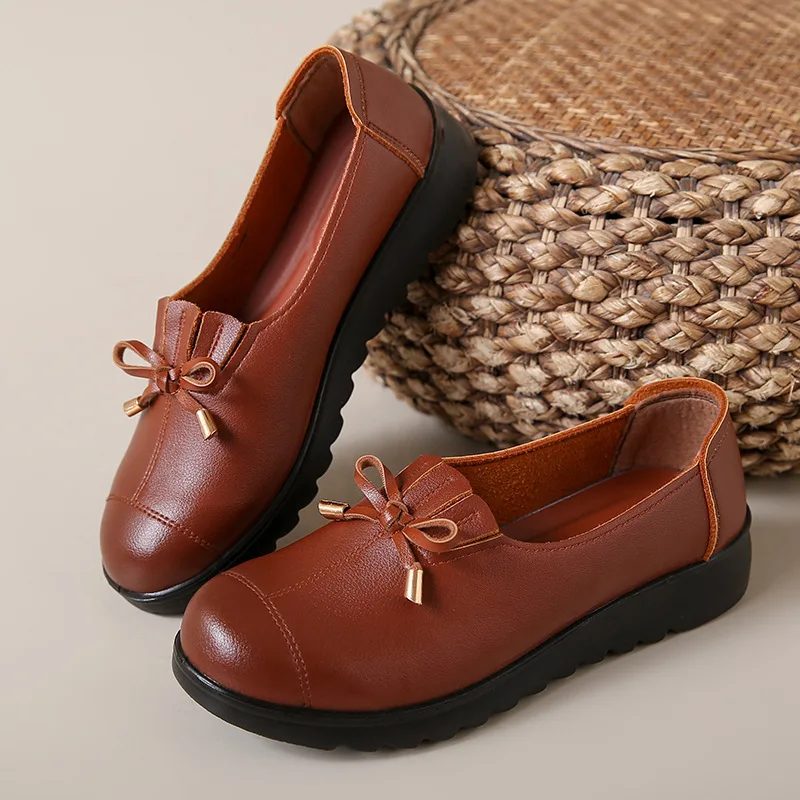 2025 أمي أحذية ربيع الخريف طبعة أحذية من الجلد لينة أسفل سطح ناعم المضادة للانزلاق أحذية نسائية مريحة المسنين متعطل #4