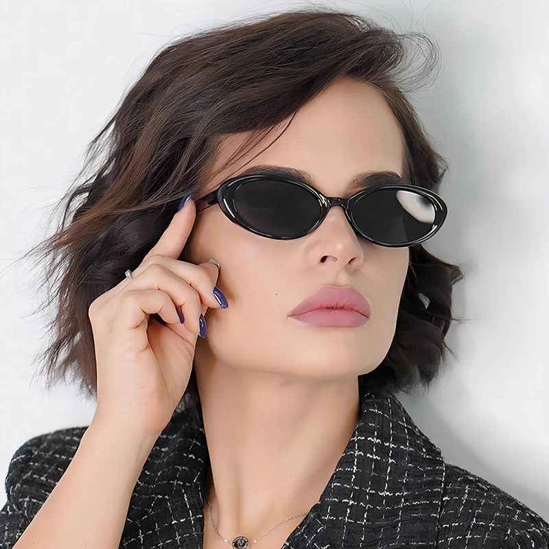 

Men Women New Fashion Small Frame Sunglasses Classic Retro Daily Outdoor Sunscreen Sunglasses Beach Travel Essential Sunglasses