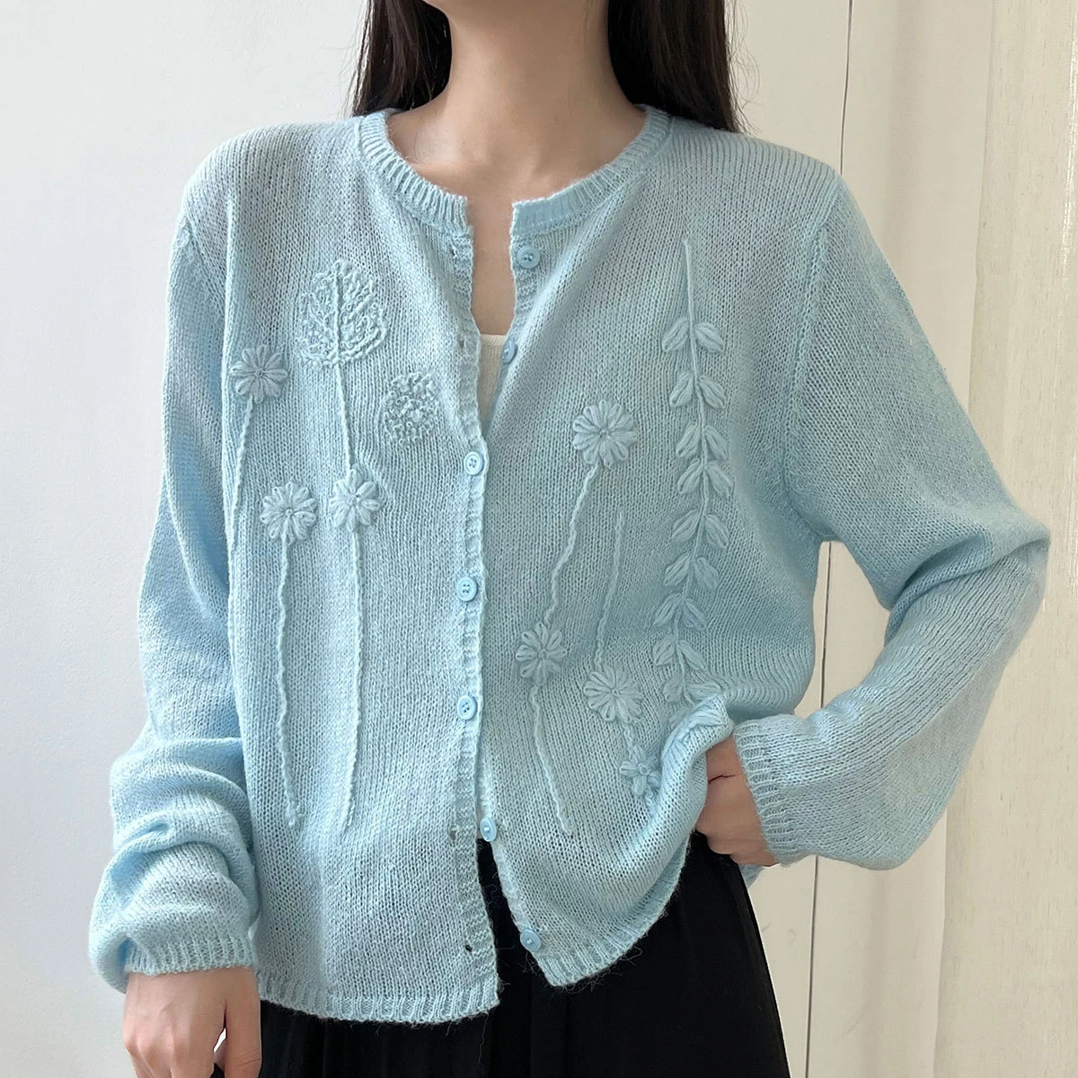 

Heavy Crochet Embroidery Lightweight Knit Sweater For Women 2025 Autumn New Temperament Loose Cardigan Single Breasted Top