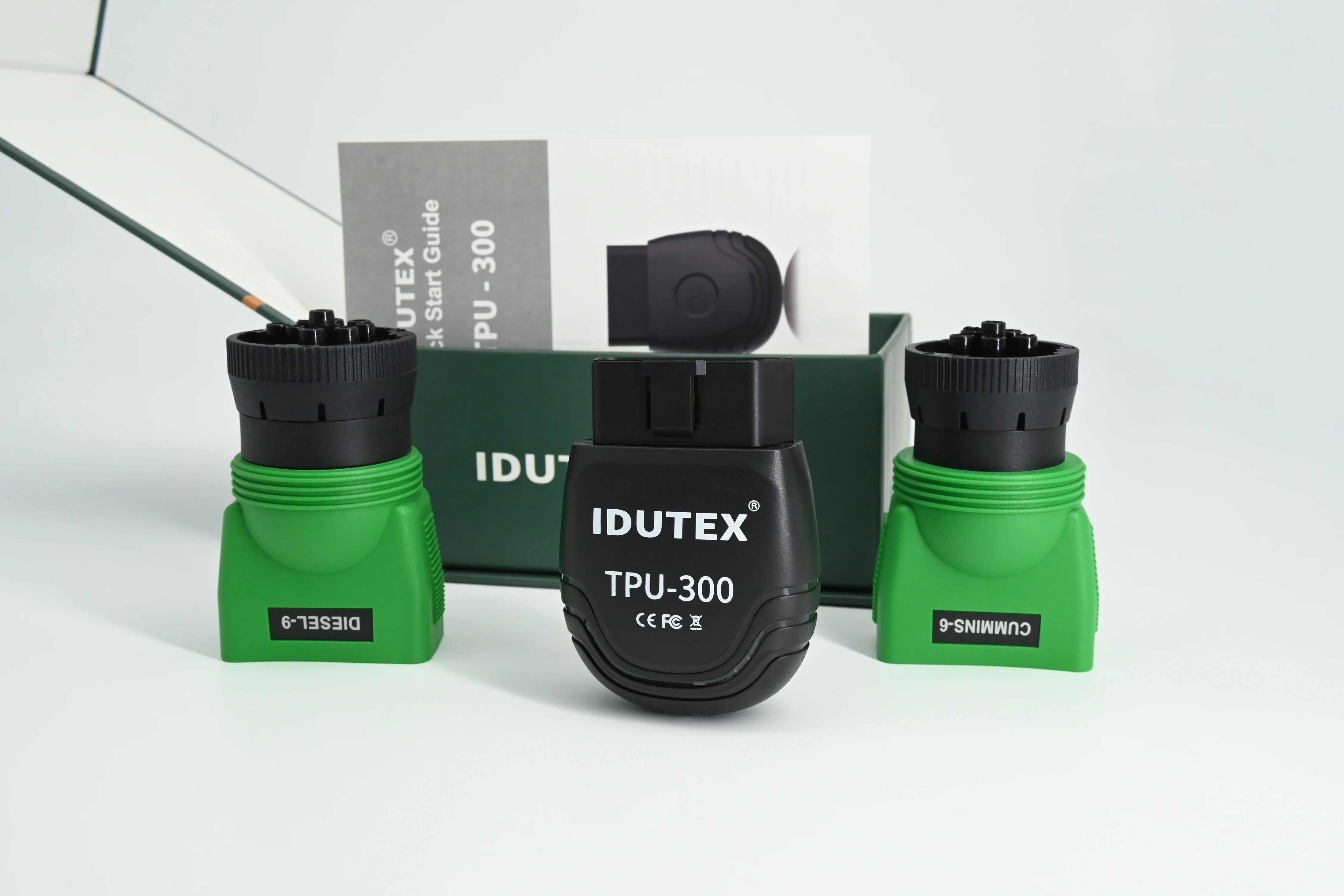 Idutex TPU-300 bluetooth obd2 scanner using with mobile diagnostic tools software with J1708 J1939 protocol