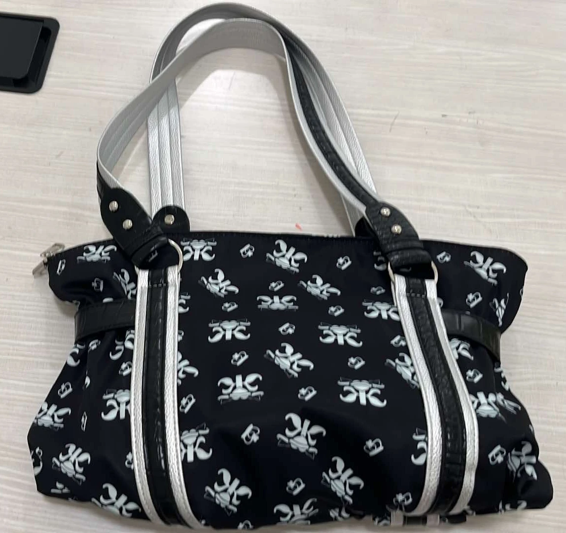 Koreanische Y2K-Style-Schultertasche, süßes, trendiges Design mit rosa Aufdruck, Damen-Tragetasche, Vintage-Nieten-Dekor, leichte, gerüschte Handtasche für den Alltag – Detail 8