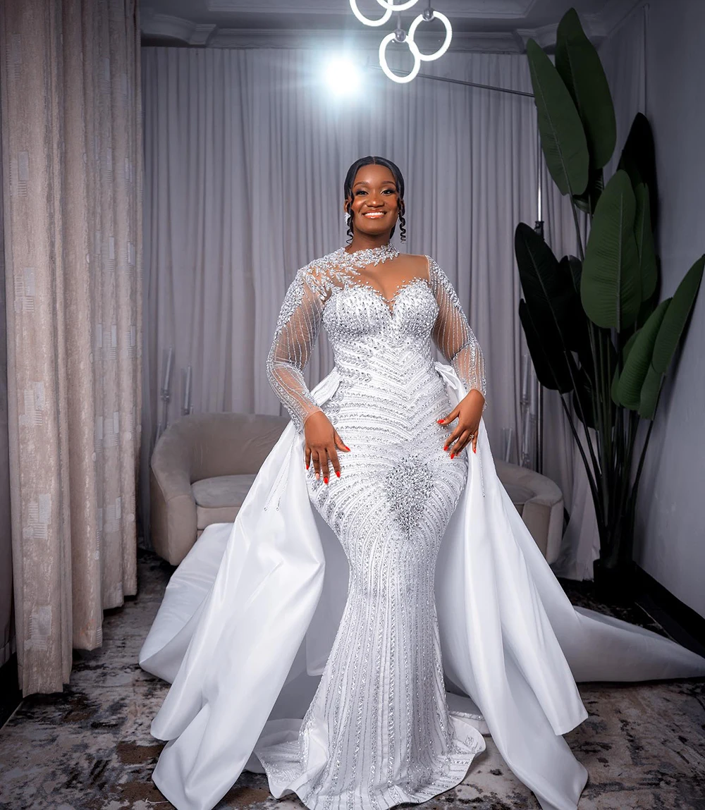 Personalizado gola alta cristais pesados contas vestido de casamento de luxo mangas compridas trem destacável vestido de noiva