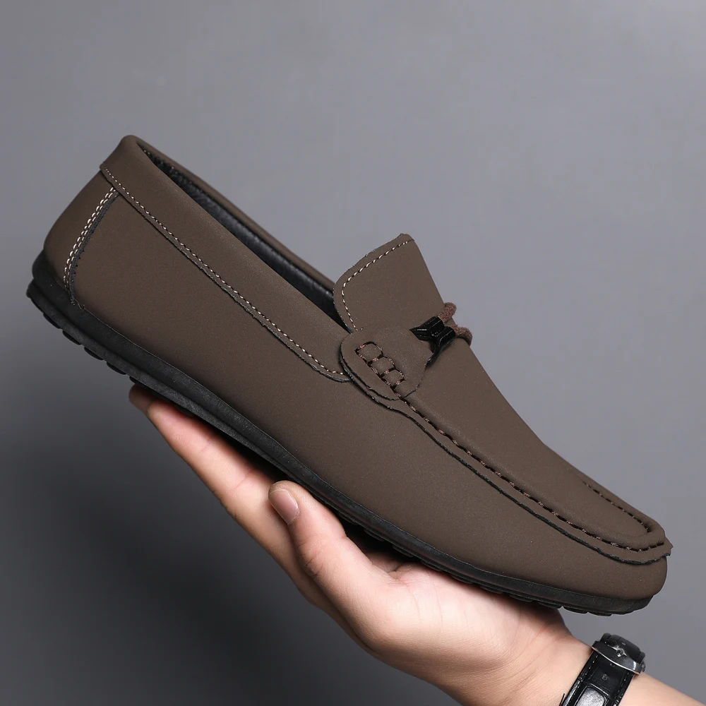

Осень 2023, повседневная мужская обувь из искусственной замши, удобная мужская рабочая обувь с пряжкой, стильные многофункциональные лоферы для вождения