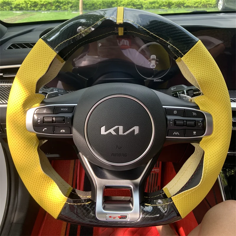 Hand-stitched carbon fibre yellow Genuine Leather car Steering Wheel Cover For KIA K5 DL3 2020-2022 Sportage 5 GT-Line 2021-2023