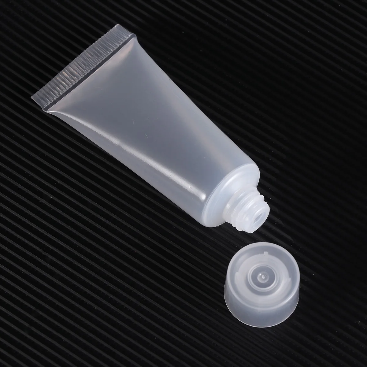 

10ml Refillable Travel Bottles Squeezable Plastic Tubes Lightweight Portable Reusable LeakProof Toiletries Containers Shampoo
