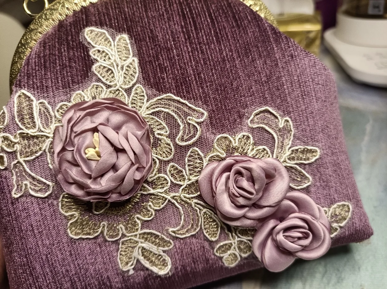 Perso nella borsa da donna Vintage con decorazioni in nastro ricamato con fiori in feltro borsa da sera con fiori cuciti a mano borsa da sposa da