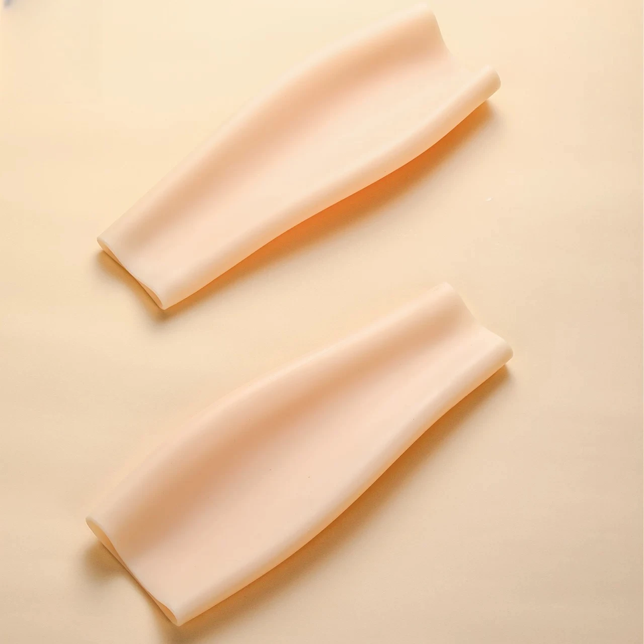 manchon-de-mollet-en-silicone-medical-pour-la-correction-des-jambes-arquees-type-o-et-x-couvrant-les-cicatrices-et-les-tatouages-pour-femmes