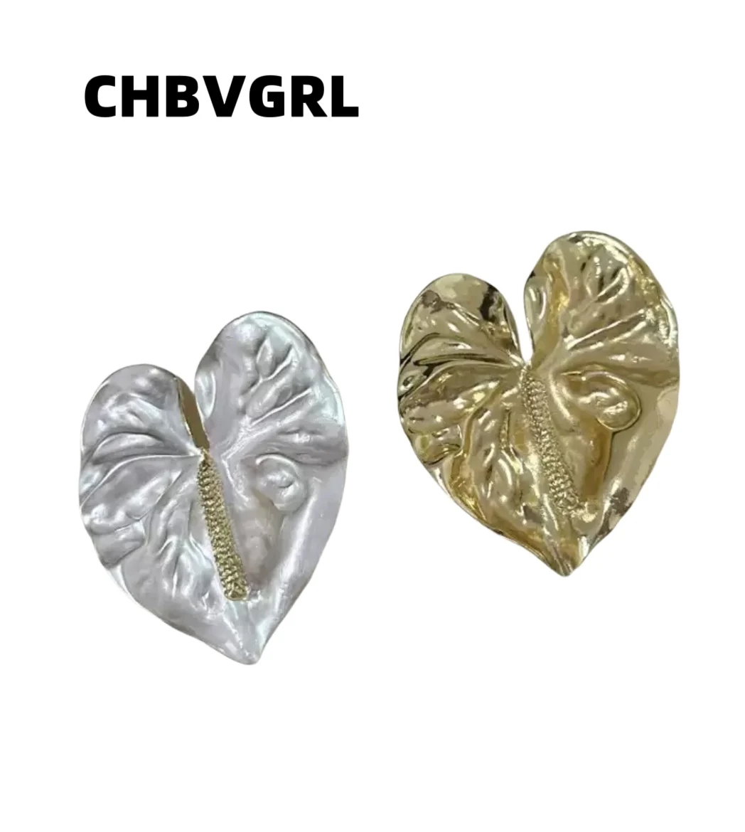 

French retro small niche luxurious metal leaf texture high-end sense brooch fashion temperament coat clothing brooch