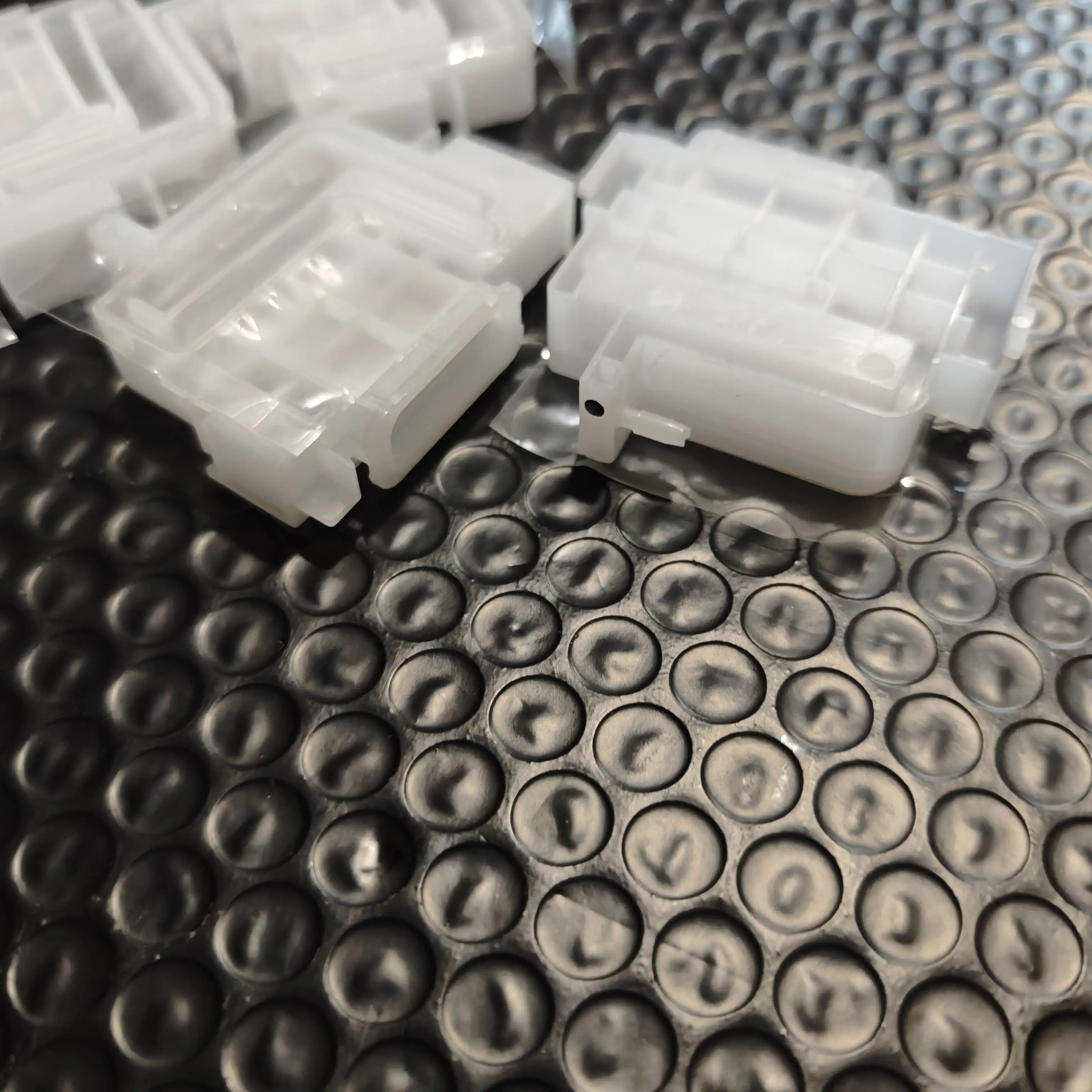 

L18050 Оригинальный новый демпфер чернил DTF принтера для Epson L8050 18100 ET8550 ET8500 5850 L8180 L8160 L18058 L8058 OEM демпфер чернил