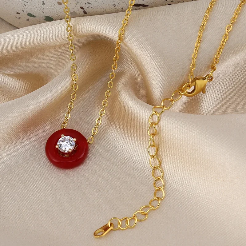 

Round bubble chalcedony zircon set collarbone chain, a fashionable and simple necklace for women